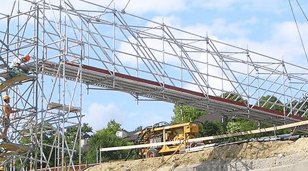 La rapidez de montaje no es solo una métrica impresionante; es una ventaja financiera directa para su proyecto.