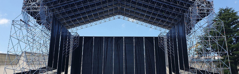 De la Industria al Escenario: 4 Soluciones Inesperadas del Andamio Ringlock