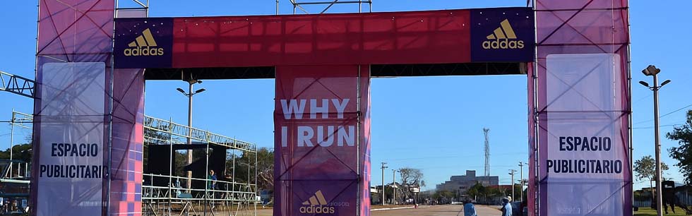 publicidad en andamios